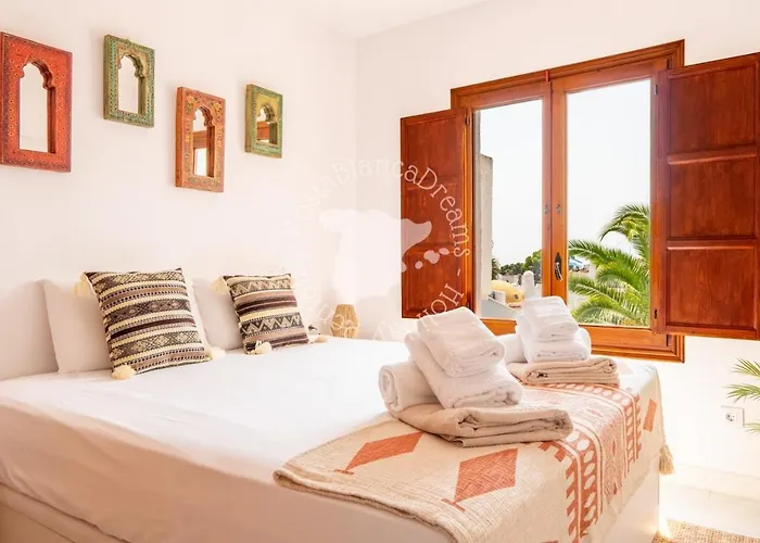 Stunning Ifach & Sea Views Stylish Casa Sonedo *